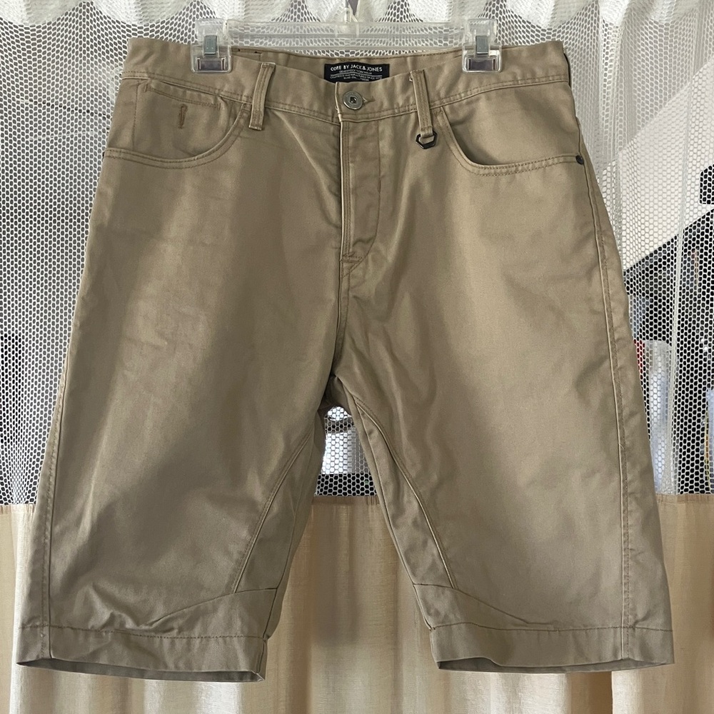 Jack & Jones Men’s Tan Flat Front Chino Shorts and gray two pairs